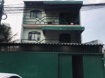 Casa de 8 quartos, Samambaia · Casa com térreo e 2 pavimentos – QR 401, Samambaia Norte