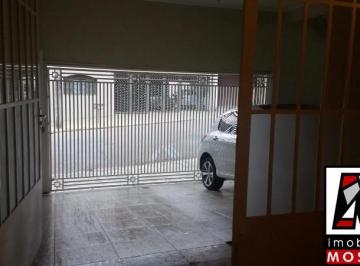 Foto 01 · Casa térrea comercial e residencial Vila Arens excelente localização, 04 vagas de garagem.
