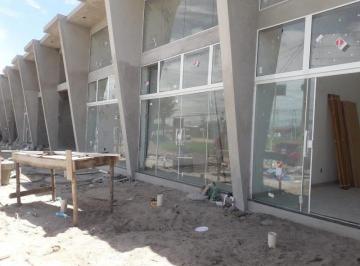 Comercial · 120m² · Loja em Unamar - Tamoios/Cabo Frio