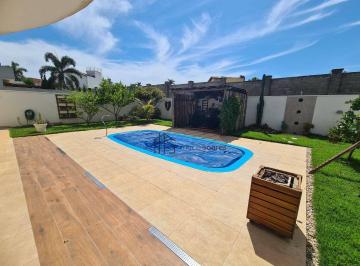 cade01eba8e38b65f346a22fa7ab8e16a682fbbd · Casa com 3 quartos à venda, 300 m² de área construída por R$ 1.800.000 - Residencial Nova Holanda -