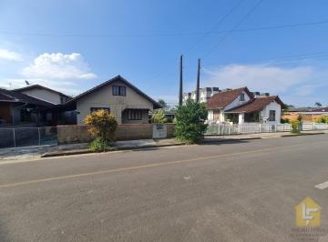 Casa · 270m² · 5 Quartos · 2 Vagas · AMPLO TERRENO COM 2 CASAS NO CENTRO DE PIRABEIRABA