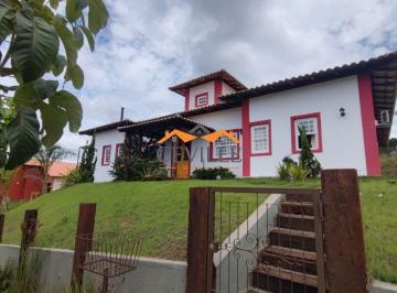 Casa · 167m² · 3 Quartos · 2 Vagas · Casa estilo casarão três suítes cond. Casa Branca