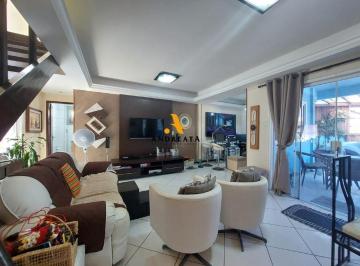 Casa · 200m² · 3 Quartos · 2 Vagas · Venda de Casa em Condomínio com 3 quarto(s), 1 suíte(s), 200 m², por R$ 790 mil em Recreio dos Bande