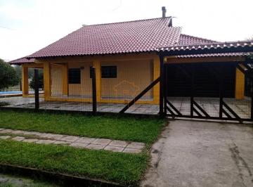 Casa · LINDA CASA COM PISCINA