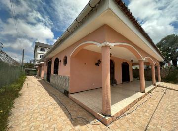 Casa de 5 quartos, Fortaleza · Apresentamos essa casa à venda na esquina das ruas Nunes Valente com Isac Amaral