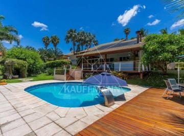 Casa · 391m² · 4 Quartos · 7 Vagas · Casa de Condomínio de 391 m² com 4 Suítes e 7 Vagas em Valinhos. Venda ou locação