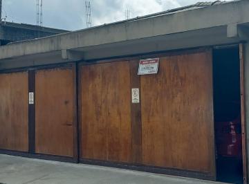 Casa de 6 quartos, São Paulo · 4 CASAS, SALÃO E GARAGEM  3 AUTOS NO JD GUARUJÁ