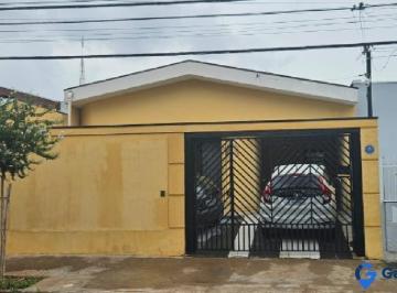 Fachada · Casa à venda no Bairro Vila Liberdade em Jundiaí - SP