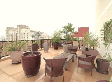 Imóveis-na-Vila-Mariana-Cobertura-piscina-metro · Cobertura duplex reformada na Vila Mariana, próxima ao Metrô e ao Colégio Arquidiocesano