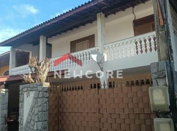 Casa · 195m² · 5 Quartos · 3 Vagas · Casa em  Travessa Santo Elías - Parque Jardim Carioca - Campos dos Goytacazes/RJ