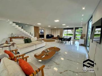 Casa · 270m² · 5 Quartos · 4 Vagas · AMPLA CASA EM CONDOMÍNIO FECHADO!