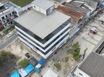 Comercial · 378m² · Seja bem-vindo ao coração de Alagoinhas, onde a modernidade encontra a tradição em um prédio único e