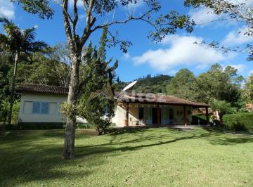 Foto 01 · Chácara com 5980 m2, 3 Casas, Principal com 4 Quartos, Fazenda Boa Fé, Teresópolis, RJ