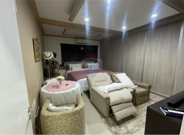 Casa · 303m² · 3 Quartos · 5 Vagas · Jardim das Américas - Casa Moderna e Confortável em Cuiabá