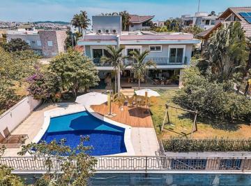b1139608fe9eb5e54639bdccf12dad459effd33a · Casa à Venda, 4 Suítes, 523 m² e  840m2 T. - Condomínio Reserva do Paratehy -  Urbanova -SJCampos/SP