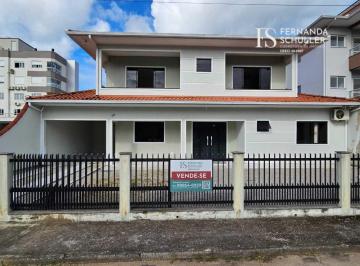 Casa · 214m² · 4 Quartos · 1 Vaga · Casa à venda no bairro Centro - Antônio Carlos/SC