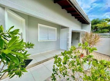 Casa · 145m² · 2 Quartos · 3 Vagas · Casa com piscina 1 suíte + 2 dormitórios á 200 metros do mar - Itacolomi - Balne