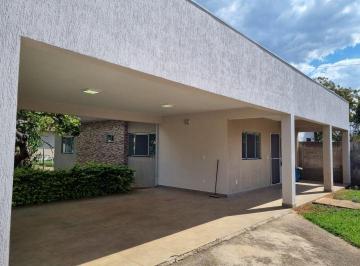 Casa de 2 quartos, Brasília · CASA DE 2 QUARTOS, 1 SUÍTE, MODERNA