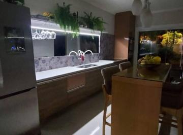 Casa · 360m² · 2 Quartos · 6 Vagas · Casa 2 quartos à venda no Centro de Jacareí - SP