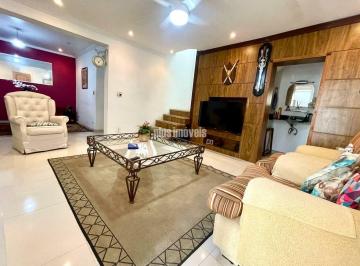 Casa · 240m² · 3 Quartos · 2 Vagas · IMPERDÍVEL SOBRADO NO CAMPO BELO.