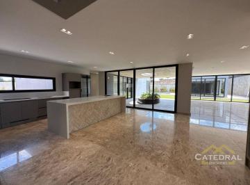 d666234340b6b95ae1879761ac7c233b9c65f841 · Casa Térrea com 3 Suítes, Piscina e Área Gourmet à Venda no Condomínio Quinta do Pinhal – Cabreúva/S