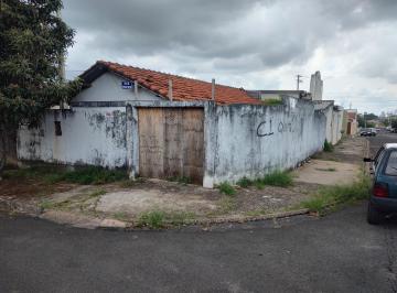 Casa de 3 quartos, Botucatu · Casa na cohab 01 com ponto comercial