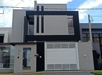 Casa · 200m² · 3 Quartos · 2 Vagas · Imperdível Sobrado à Venda em Toledo-PR, Jardim La Sale II: 3 quartos, 3 suítes, 4 banheiros, 2 vaga