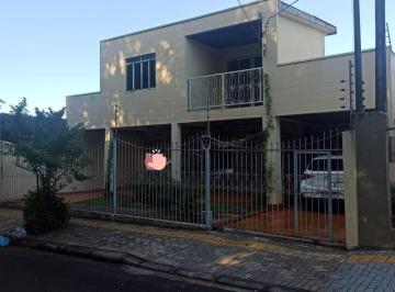 Casa · 300m² · 4 Quartos · 2 Vagas · Casa de 4 quartos à venda em Foz do Iguaçu - Bairro Conjunto Libra: 3 banheiros, 2 vagas e 300m² de