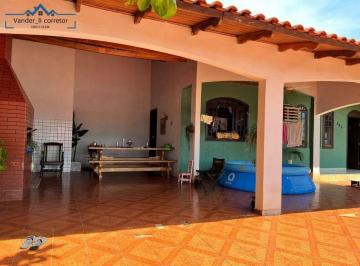 Casa · 130m² · 3 Quartos · 3 Vagas · Imperdível: Casa única com 3 quartos, 1 banheiro e 3 vagas de garagem no Beverly Falls Park Foz do I