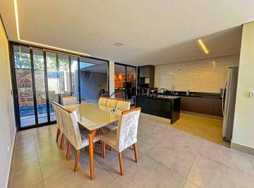 Casa de 4 quartos, Águas Claras · Bela Casa de 04 Suites em Arniqueiras