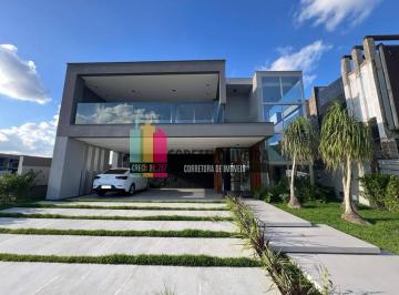 Casa · 525m² · 3 Quartos · 6 Vagas · Casa de Alto Padrão no Condomínio Il Campanário