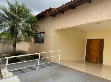 Casa de 3 quartos, Brasília · Vicente Pires Rua 8 condomínio 2 suíes 3 quartos nascente