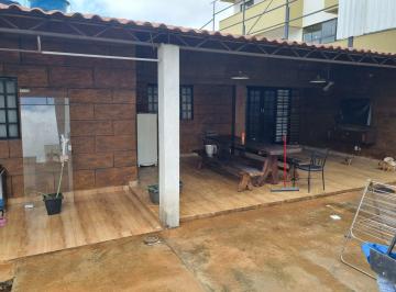 Casa de 3 quartos, Águas Lindas de Goiás · CASA MOURA ALUGA – CASA - JARDIM PÉROLA DA BARRAGEM II