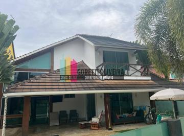 Casa · 200m² · 5 Quartos · 4 Vagas · Vendo Village com piscina, mobiliado com 5 suites no Condomínio Lagoa Doura