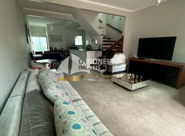 Casa · 180m² · 3 Quartos · 2 Vagas · Casa de condomínio, disponível para temporada em Juquehy.