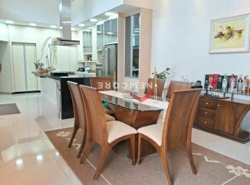 Casa · 236m² · 3 Quartos · 2 Vagas · Casa em Avenida Dois - Jardim Tropical - Botucatu/SP