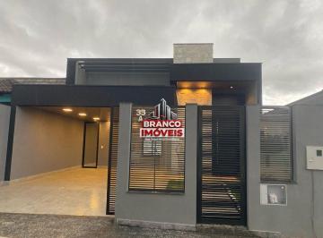 Casa · 250m² · 4 Vagas · RUA 3, Belíssima casa alto padrão, Fachada moderna e imponente.