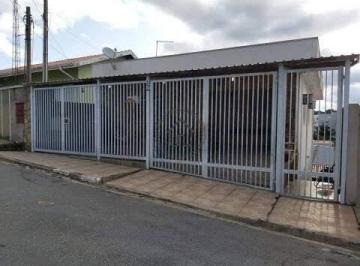 fachada · Casa à venda no Centro em Vinhedo.