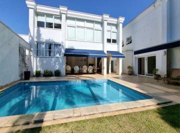 Casa · 990m² · 8 Quartos · 8 Vagas · Casa ampla e requintada|piscina|área gourmet| lindo jardim