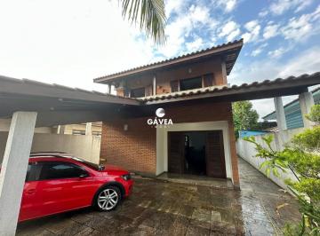 Casa · 300m² · 5 Quartos · 4 Vagas · Sobrado à venda no Vila Voturua em São Vicente.
