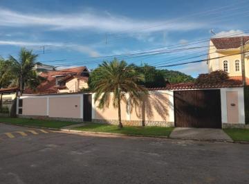 Casa de 4 quartos, Rio de Janeiro · Aconchegante casa linear de 3 quartos, suíte, edícula, segurança e total lazer.