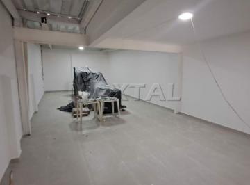 Comercial · 200m² · 2 Vagas · Casa comercial com salão de 50m²,  recepção, 2 salas, 2 banheiros e 2 vagas
