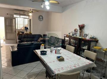 Casa · 230m² · 3 Quartos · 4 Vagas · Casa térrea assobradada , entrada por rua fechada com portão eletrônico.