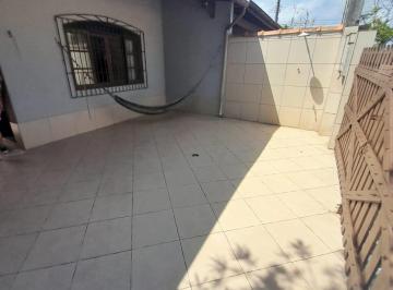 Casa de 2 quartos, Itanhaém · CASA BEM LOCALIZADA COM 2 QUARTOS, A 600 METROS DO MAR EM ITANHAÉM