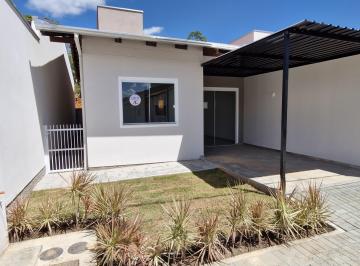Casa de 2 quartos, Gaspar · Casa indidual com 2 quartos