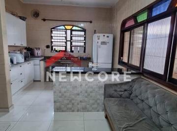 Casa · 185m² · 3 Quartos · 3 Vagas · Casa em  Rua Thereza de Jesus Monteiro Corralo - Maracanã - Praia Grande/SP