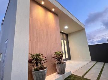 Foto 01 · Casa no Caminho do Sol com acabamento de médio padrão