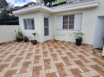 a7c365732934f63926333003e79d2fa126265796 · Casa ampla com quintal, varanda e salão multiuso a 5 minutos do Centro de Taboão da Serra