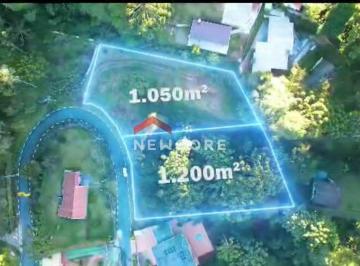 Terreno · 75m² · Lote em condomínio em   Avenida Pedro Paulo - Capivari - Campos do Jordão/SP
