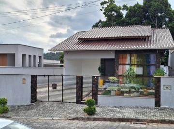 Foto 01 · CASA A VENDA NO BAIRRO DE NEREU RAMOS, JARAGUÁ DO SUL/SC - CONFORTO, PRATICIDADE E LOCALIZAÇÃO EST